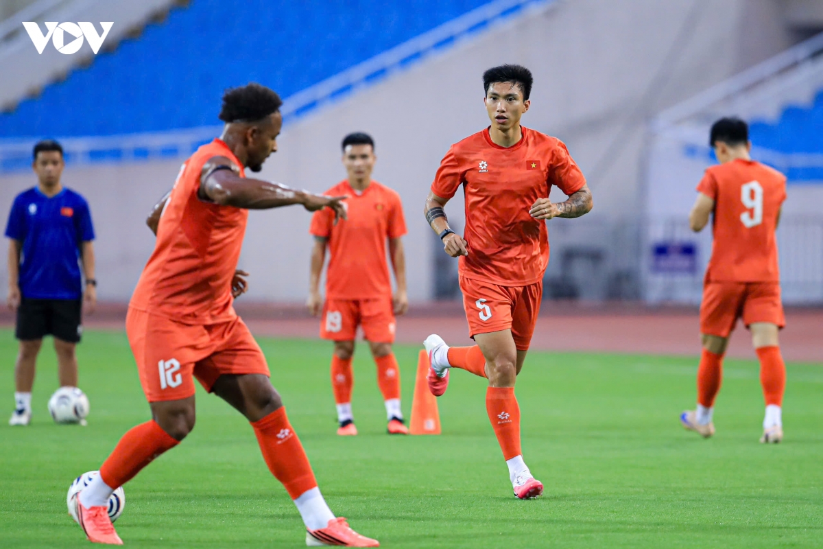 ĐT Việt Nam chuẩn bị sẵn sàng cho màn tái đấu ĐT Thái Lan ở chung kết ASEAN Cup