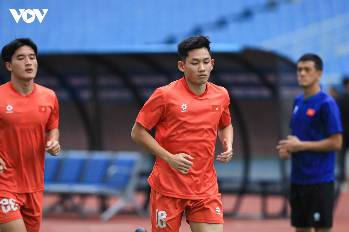 Dt viet nam nhan tin du truoc tran dau voi malaysia ban ket luot ve asean cup 2026 hinh anh 10