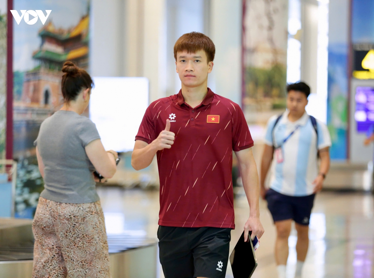 Dt viet nam ve toi ha noi, xuan son moi tay ky tang nguoi ham mo o san bay hinh anh 9