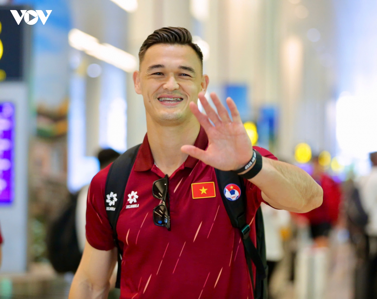 Dt viet nam ve toi ha noi, xuan son moi tay ky tang nguoi ham mo o san bay hinh anh 10