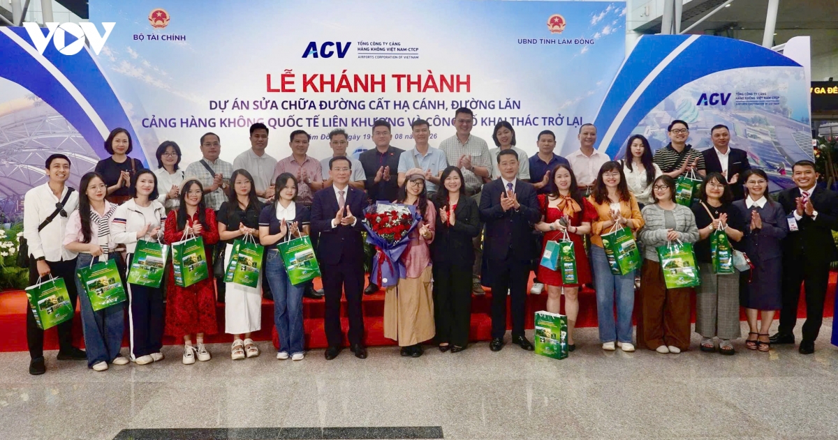 Da lat tang toc kich cau du lich sau mo lai san bay lien khuong hinh anh 1