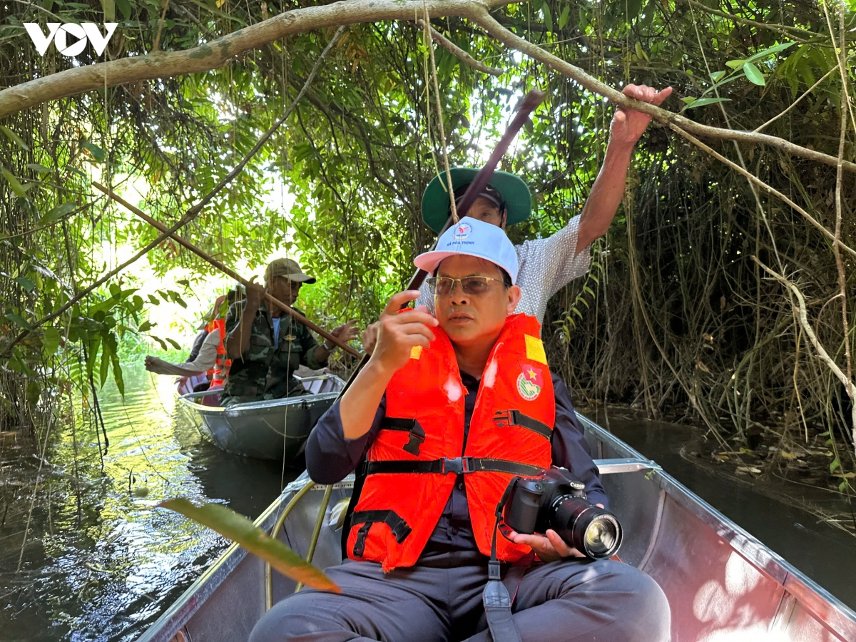 du lich Dak lak kham pha ve dep nguyen so khu rung ngap nuoc hoa thinh hinh anh 5