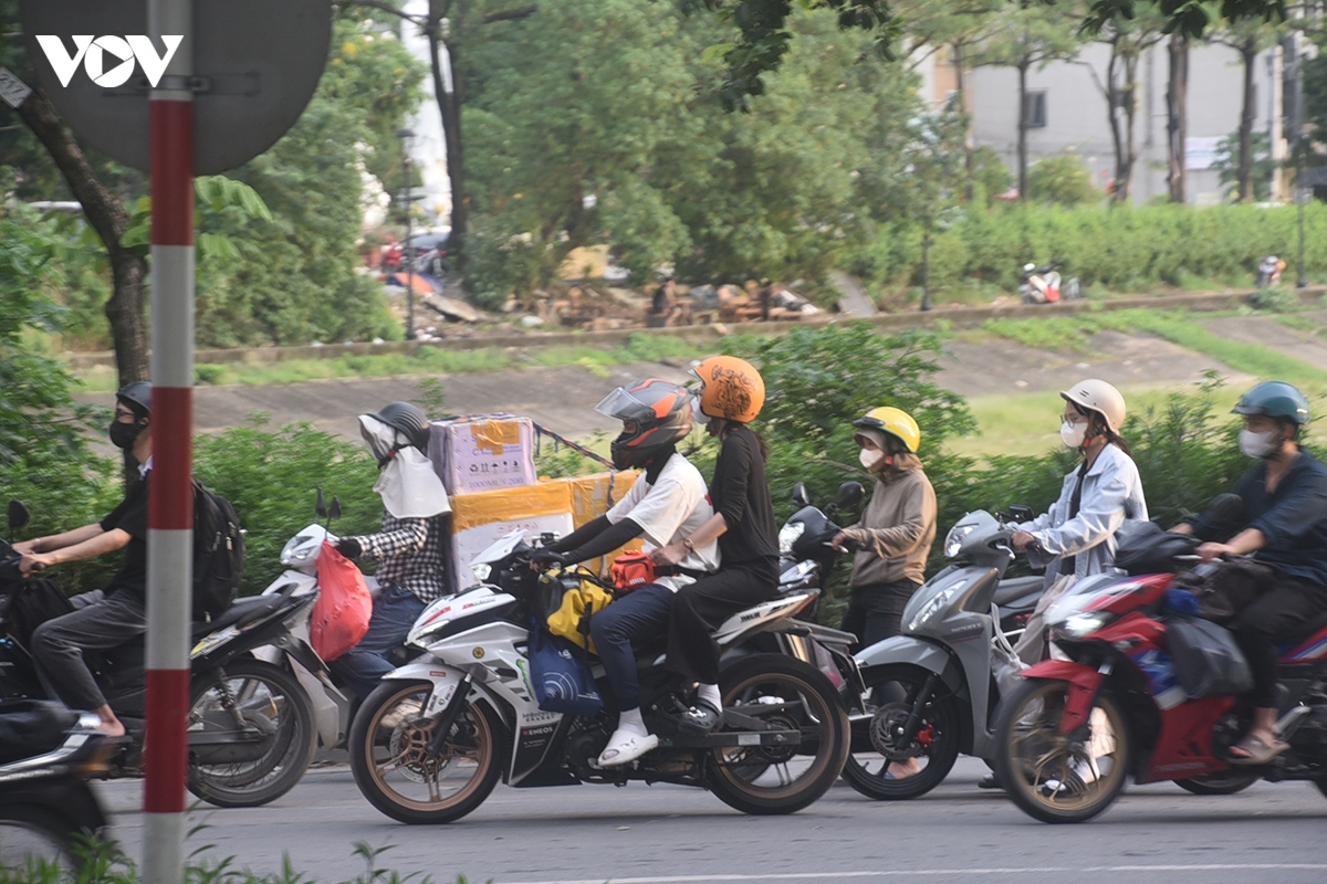 vanh dai 3 tren cao dong nghet, csgt phan luong vao lan khan cap hinh anh 9
