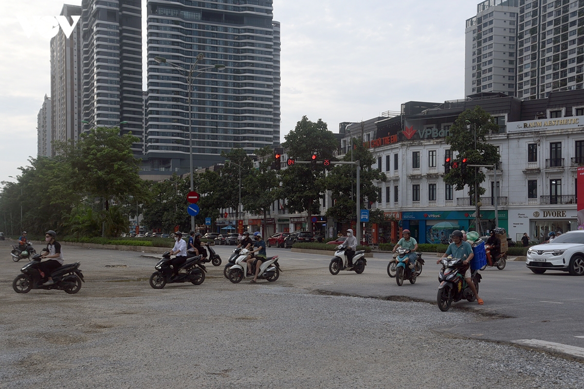 Duong vo chi cong - hoang minh thao van chua tham nhua xong sau khi lam cong ngam hinh anh 6