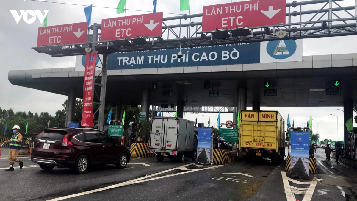 luu luong giao thong tang gan 60 , he thong thu phi etc van hanh thong suot hinh anh 1