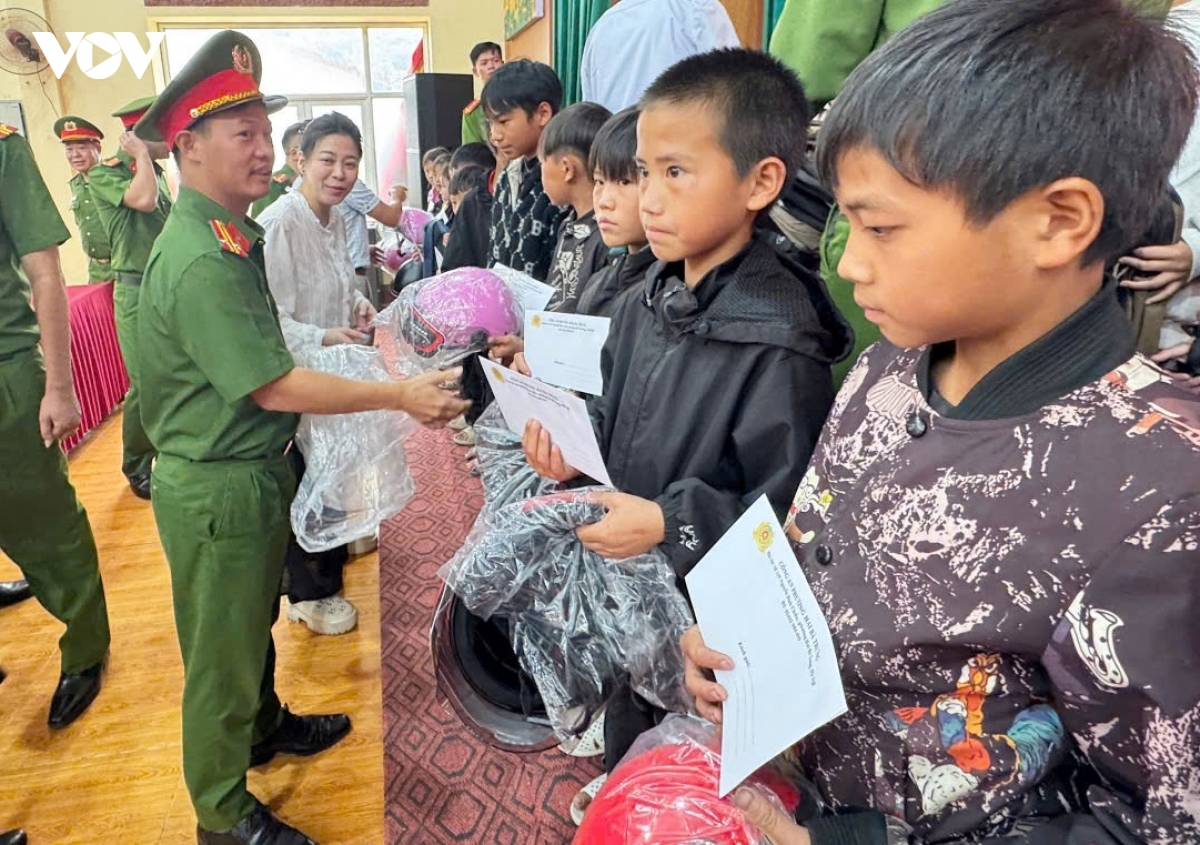  gan dan nhat de phuc vu nhan dan tu nhung viec nho hinh anh 2