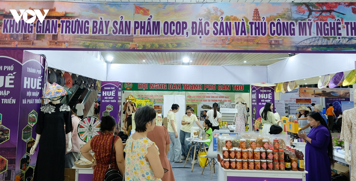 hoi cho quoc te thuong mai, du lich va Dau tu hanh lang kinh te Dong tay-Da nang hinh anh 3