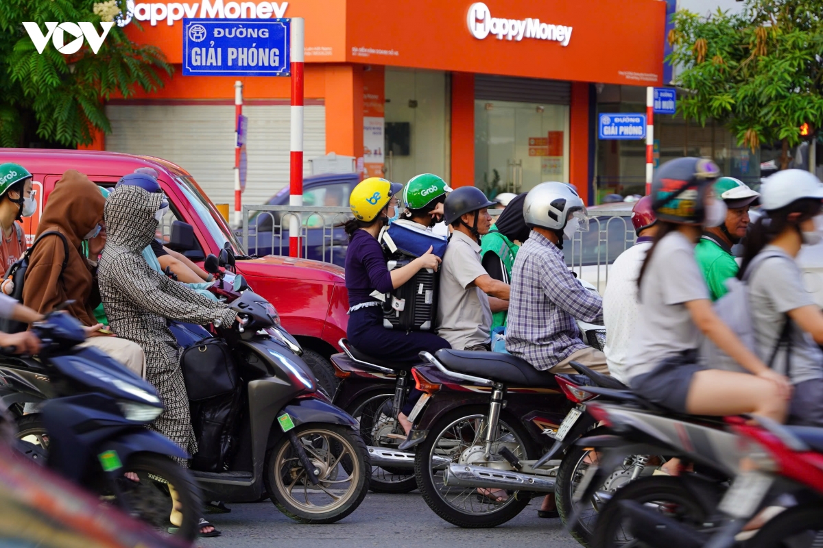 dong xe co roi ha noi di nghi le 2 9, cac cua ngo un u keo dai hinh anh 5