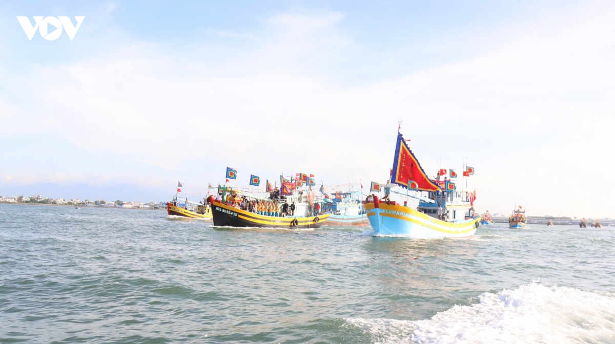 giu gin ban sac van hoa bien tu le hoi cau ngu phan thiet hinh anh 2