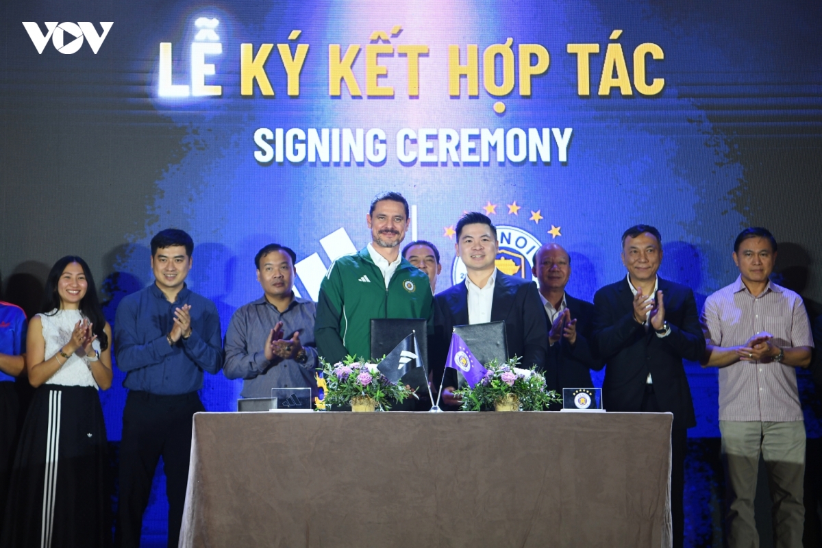 chInh thUc ha noi fc cong bo hop tac voi adidas o mua giai 2026 27 hinh anh 1
