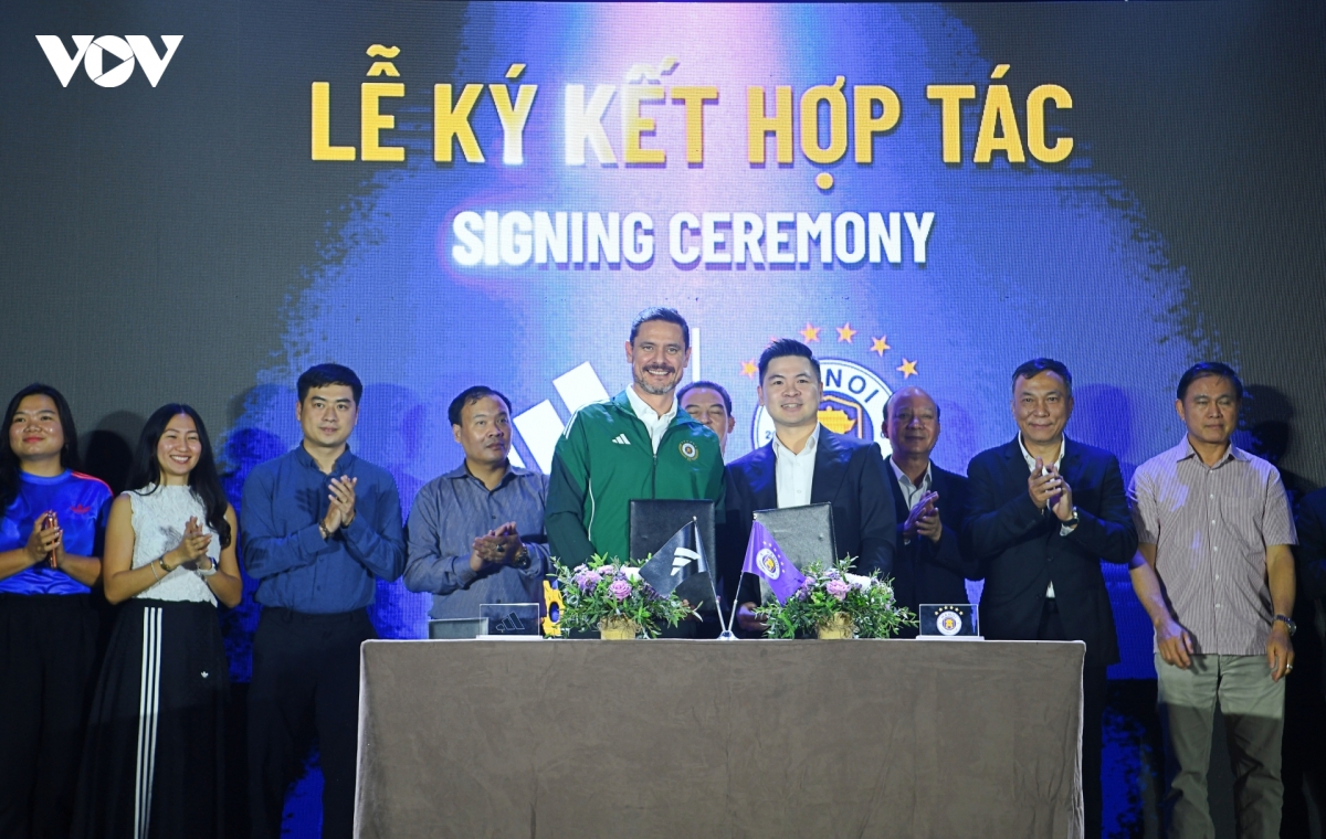 chInh thUc ha noi fc cong bo hop tac voi adidas o mua giai 2026 27 hinh anh 6