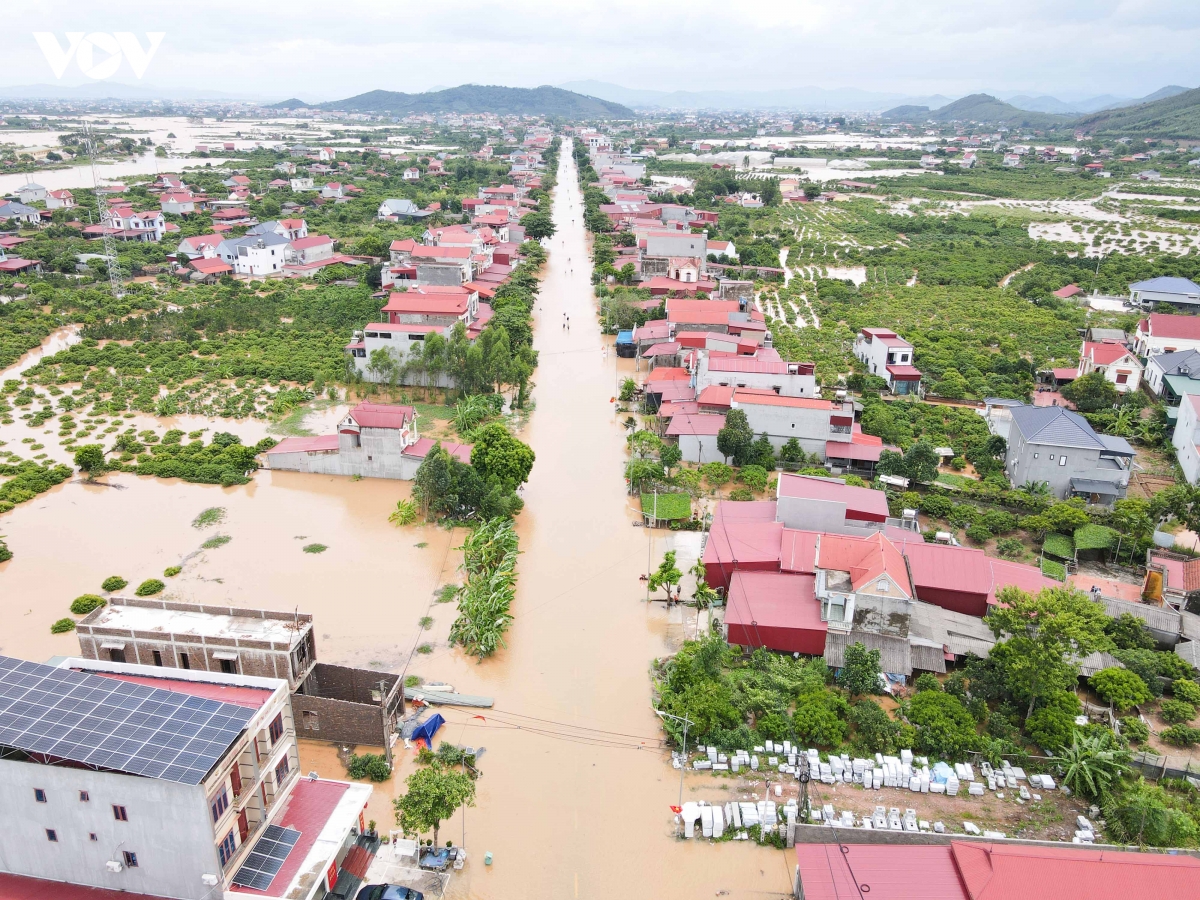 mua lu chia cat nhieu khu vuc, hang nghin ho dan o bac ninh phai di doi hinh anh 15