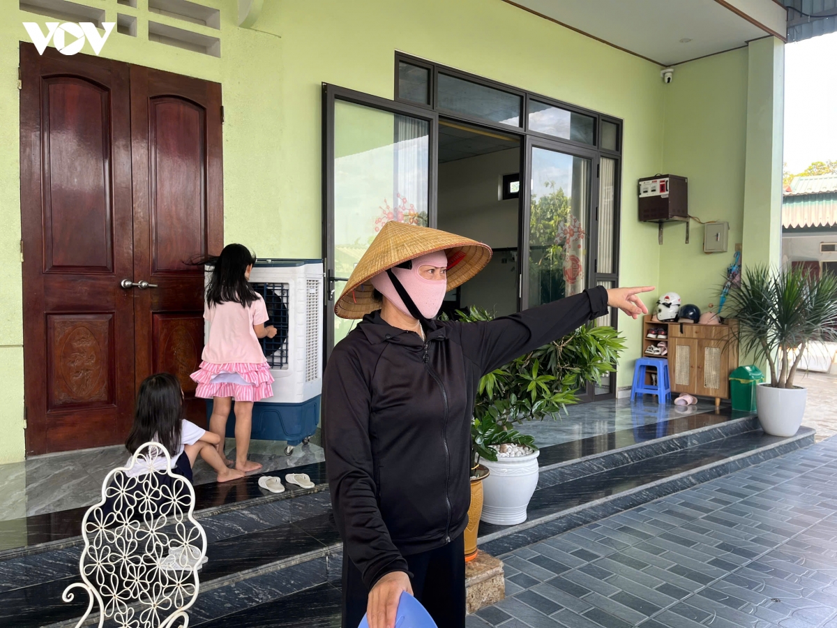 hang tram ho dan buc xuc vi mui hoi tu trai lon gan khu dan cu tai thanh hoa hinh anh 3
