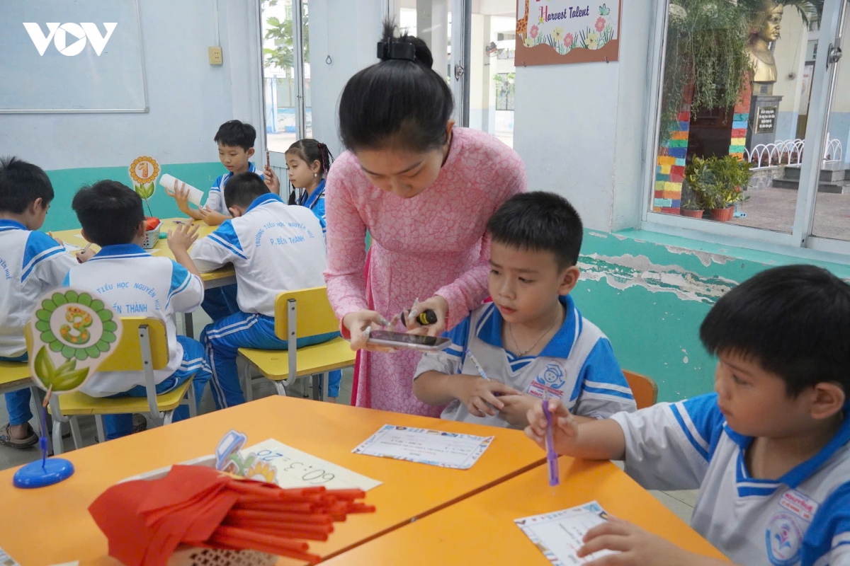 12 phuong xa o tp.hcm du kien giam 50 dau moi truong cong lap hinh anh 1