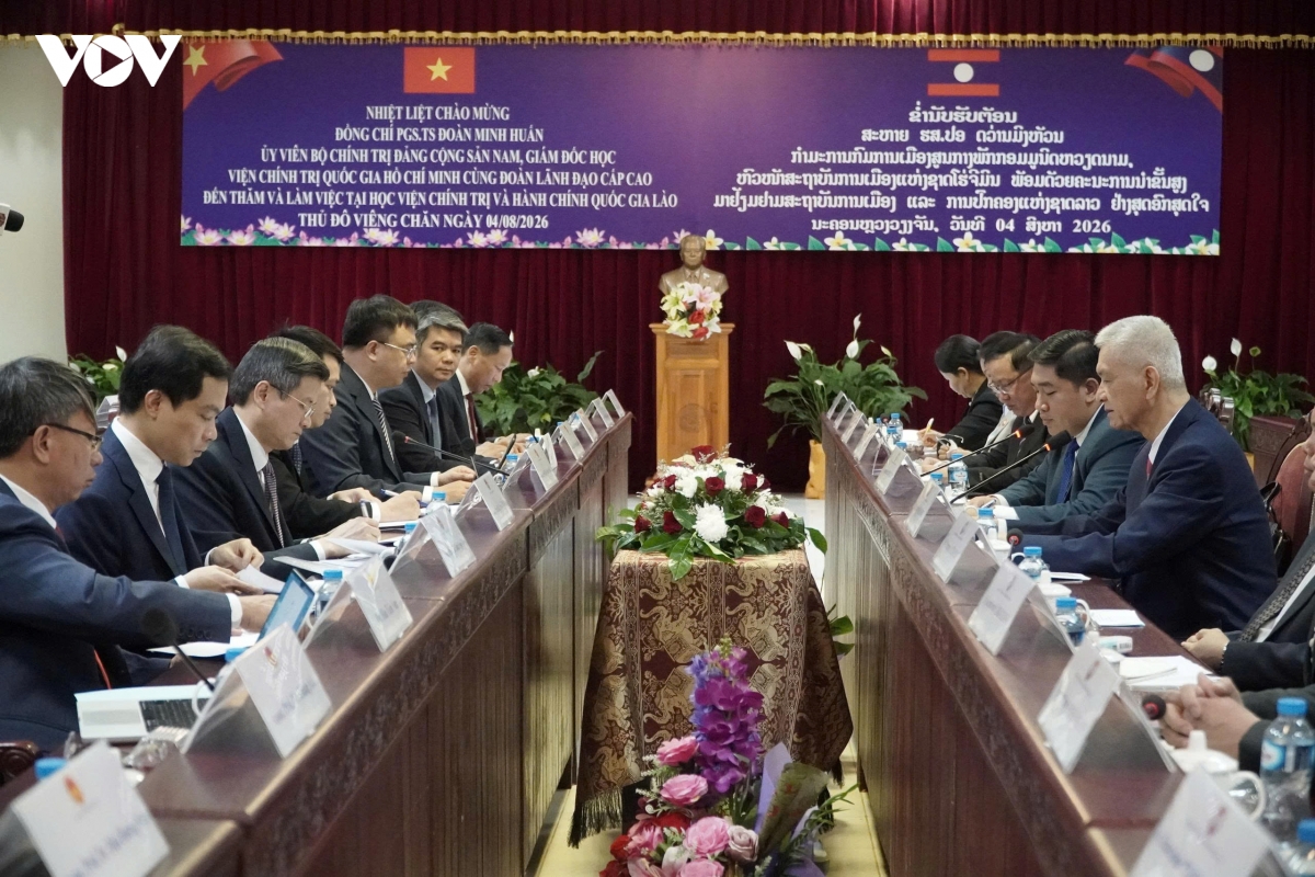 Việt Nam - Lào tăng cường hợp tác lý luận và chính trị