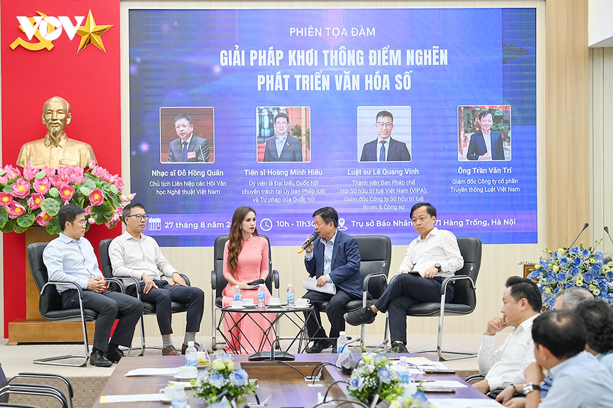 tim giai phap khoi thong diem nghen, phat trien van hoa so hinh anh 8