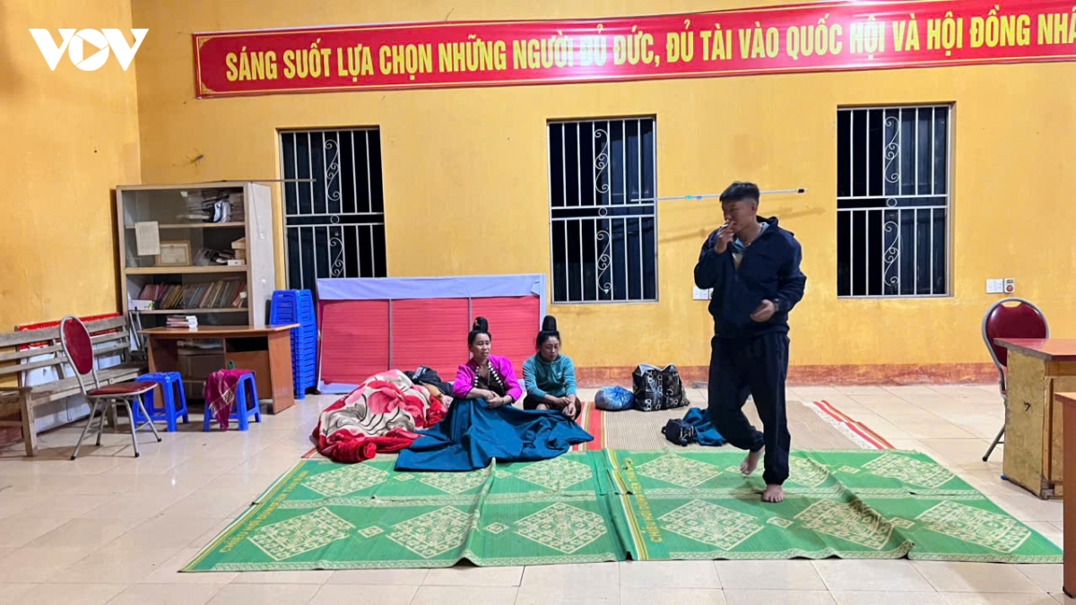 khan truong khac phuc hau qua mua lu lon o muoi noi, son la hinh anh 6