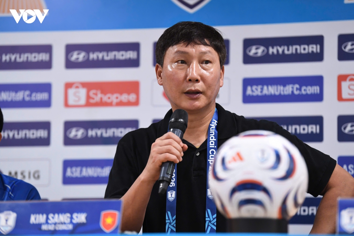 toan canh hop bao sau tran dau Dt viet nam 2-0 Dt malaysia hinh anh 5