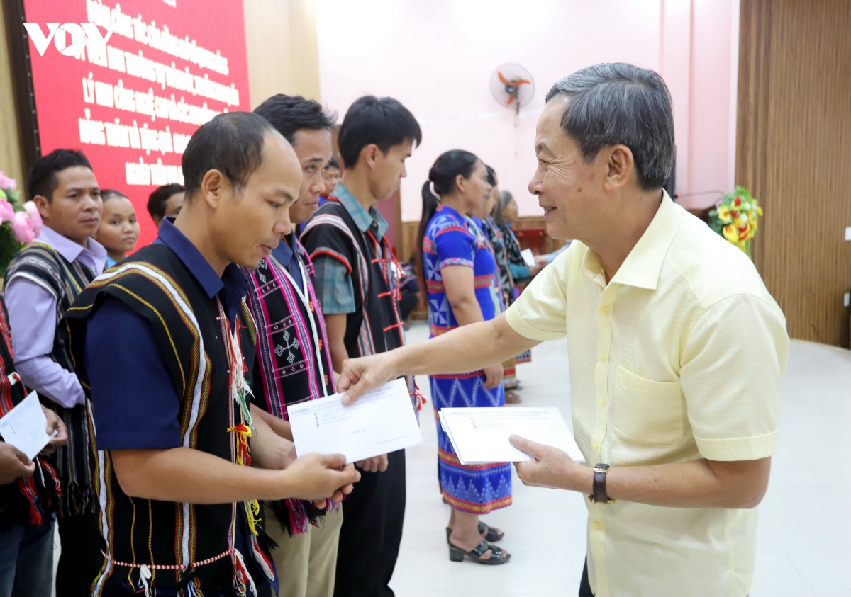 mang yeu thuong den vung cao hung son hinh anh 4
