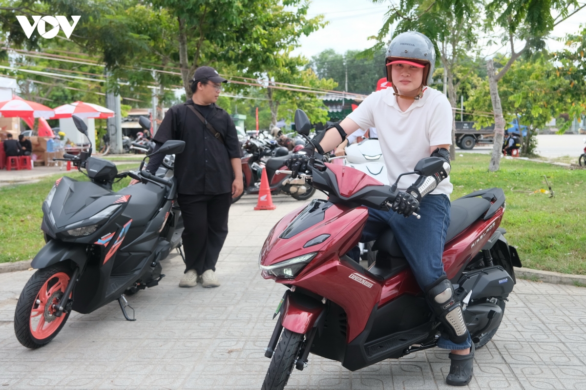 Da nang 4.000 nguoi tham gia ngay hoi gan ket doan vien, nguoi lao dong hinh anh 2