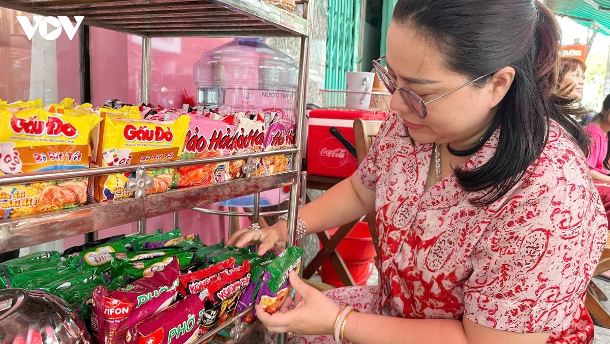 vietnam ranks fourth in instant noodle consumption, tops per-capita use picture 1