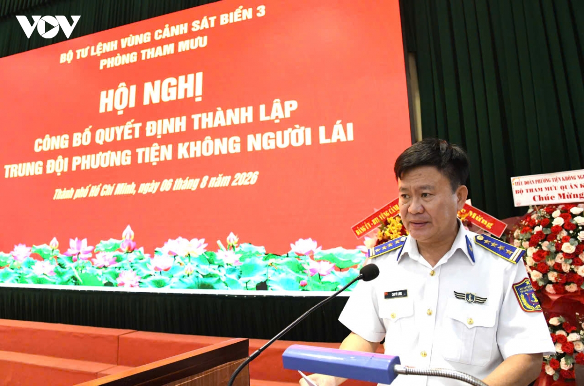 ra mat trung doi phuong tien khong nguoi lai tai canh sat bien vung 3 hinh anh 1