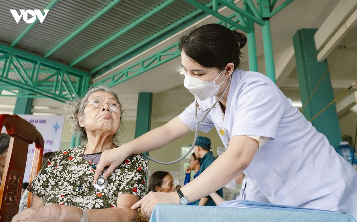 Da nang tang toc 100 ngay kham suc khoe toan dan theo nq72 hinh anh 4