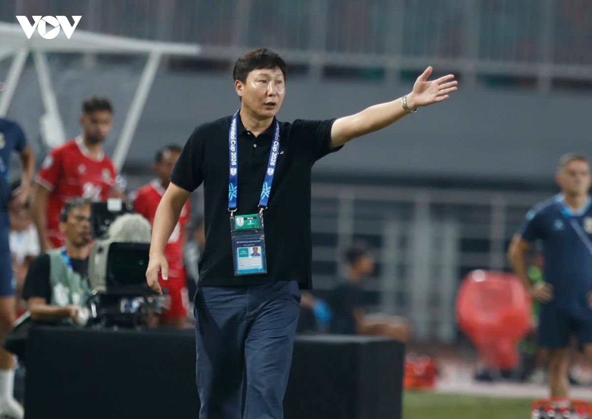 hlv kim sang sik va vi the dac biet cung Dt viet nam o asean cup 2026 hinh anh 1