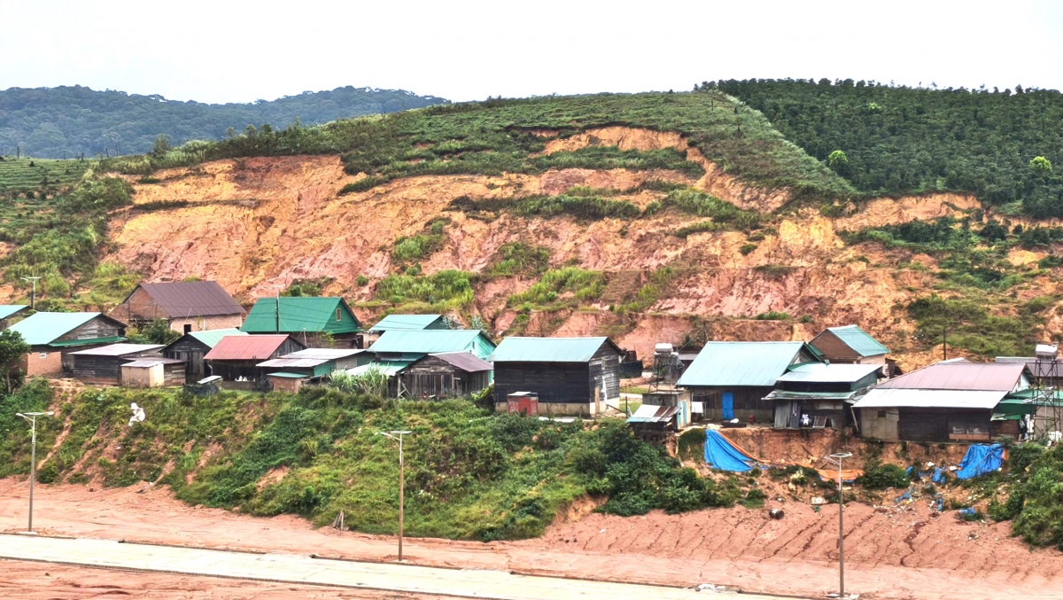lam Dong cong bo tinh huong khan cap tai du an on dinh dan cu Dung k no 5 hinh anh 3