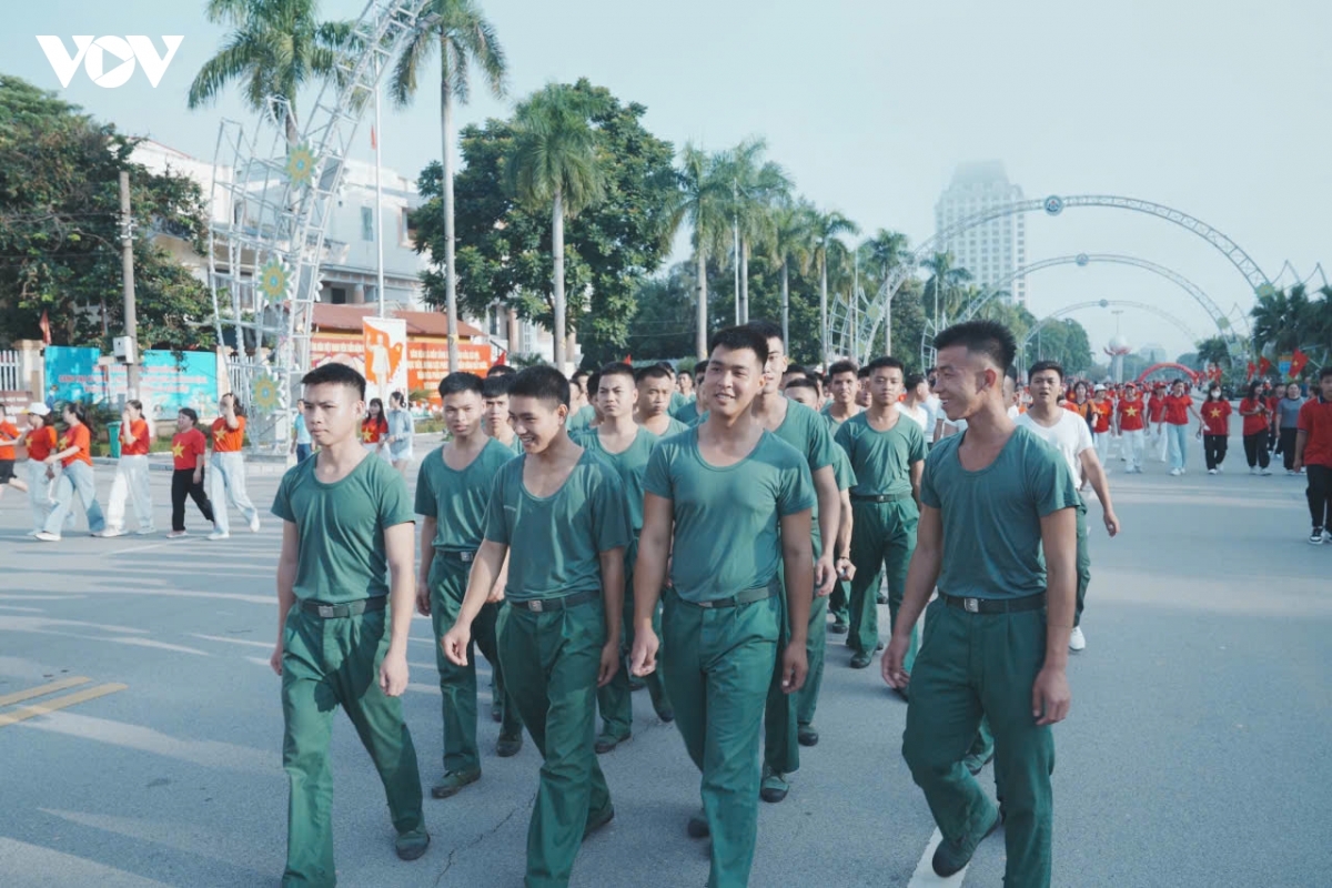 lang-son_cung-viet-nam-tien-buoc_4.jpg