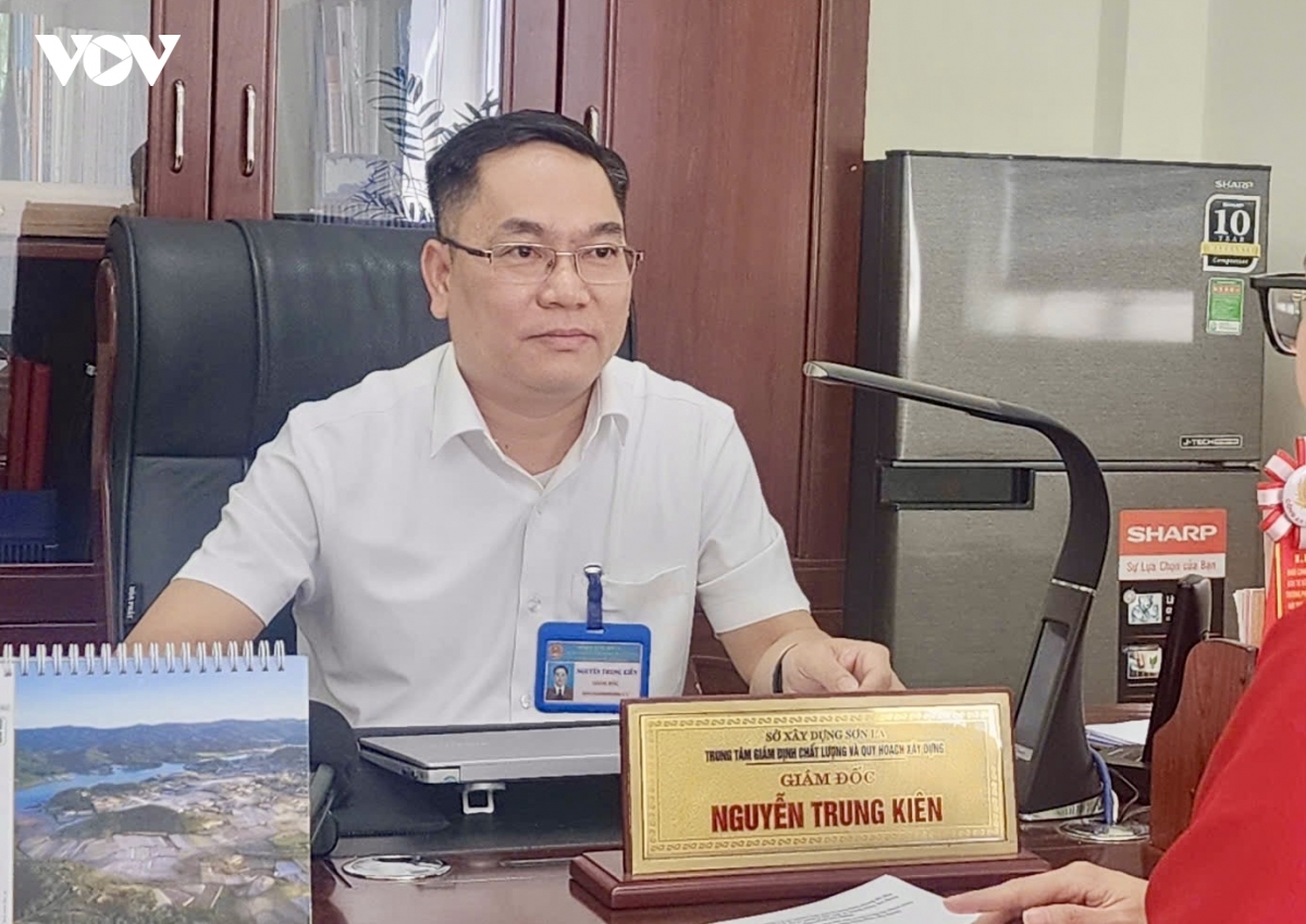 Ap luc gia vat lieu tang cao, son la siet chat quan ly thi truong hinh anh 2