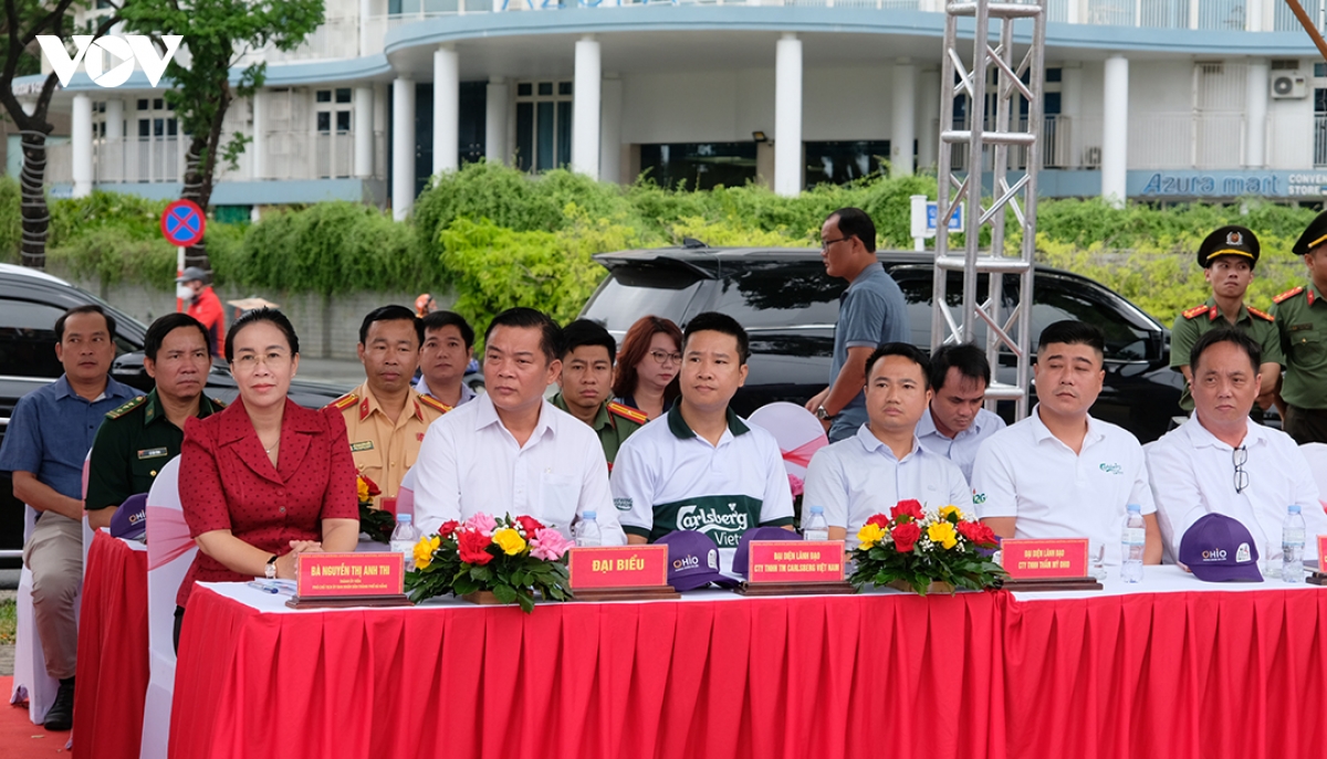 giai dua thuyen truyen thong tren song han Da nang dip quoc khanh 2 9 hinh anh 8