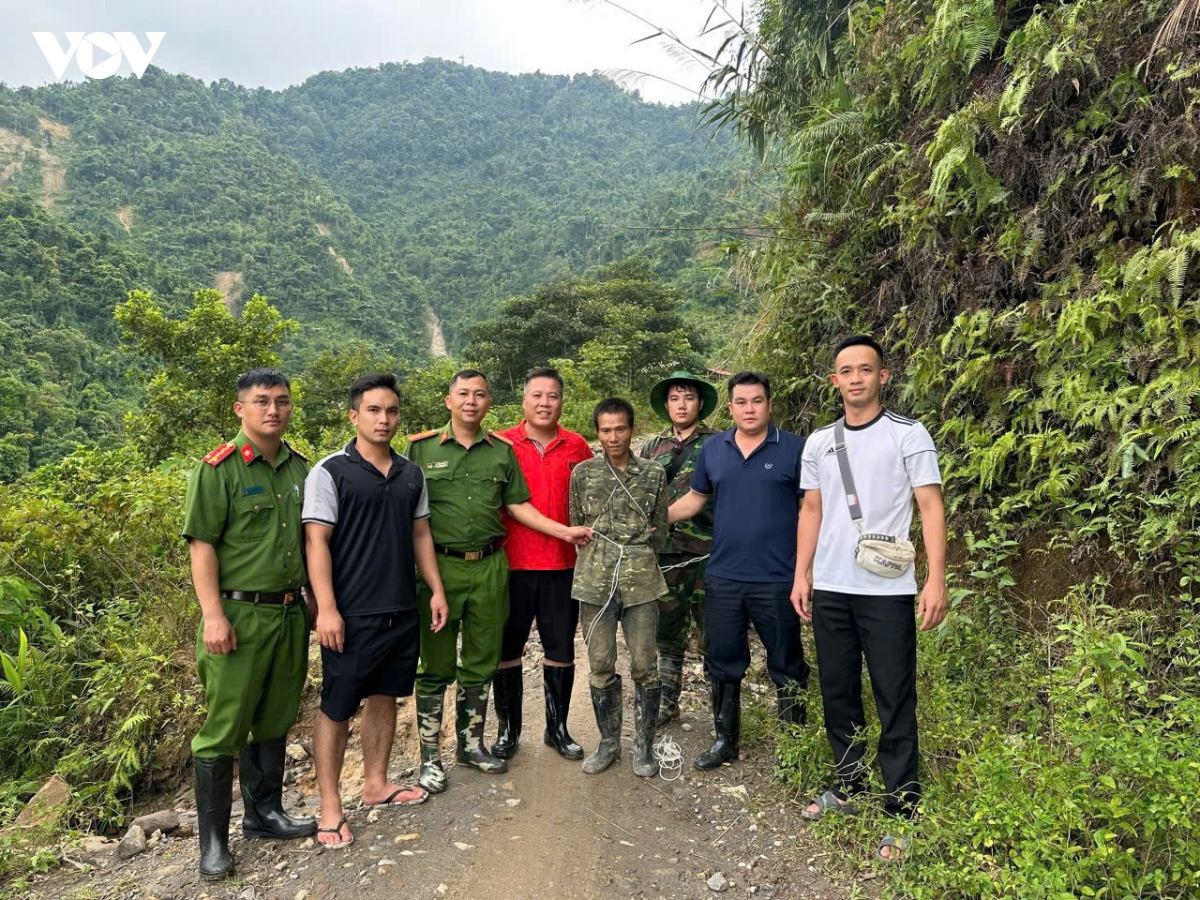 lao cai bat giu doi tuong truy na dac biet nguy hiem ve toi giet nguoi hinh anh 1