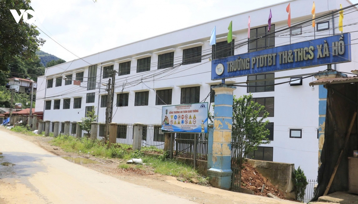 san sang ngay tuu truong nam hoc moi o lao cai hinh anh 1