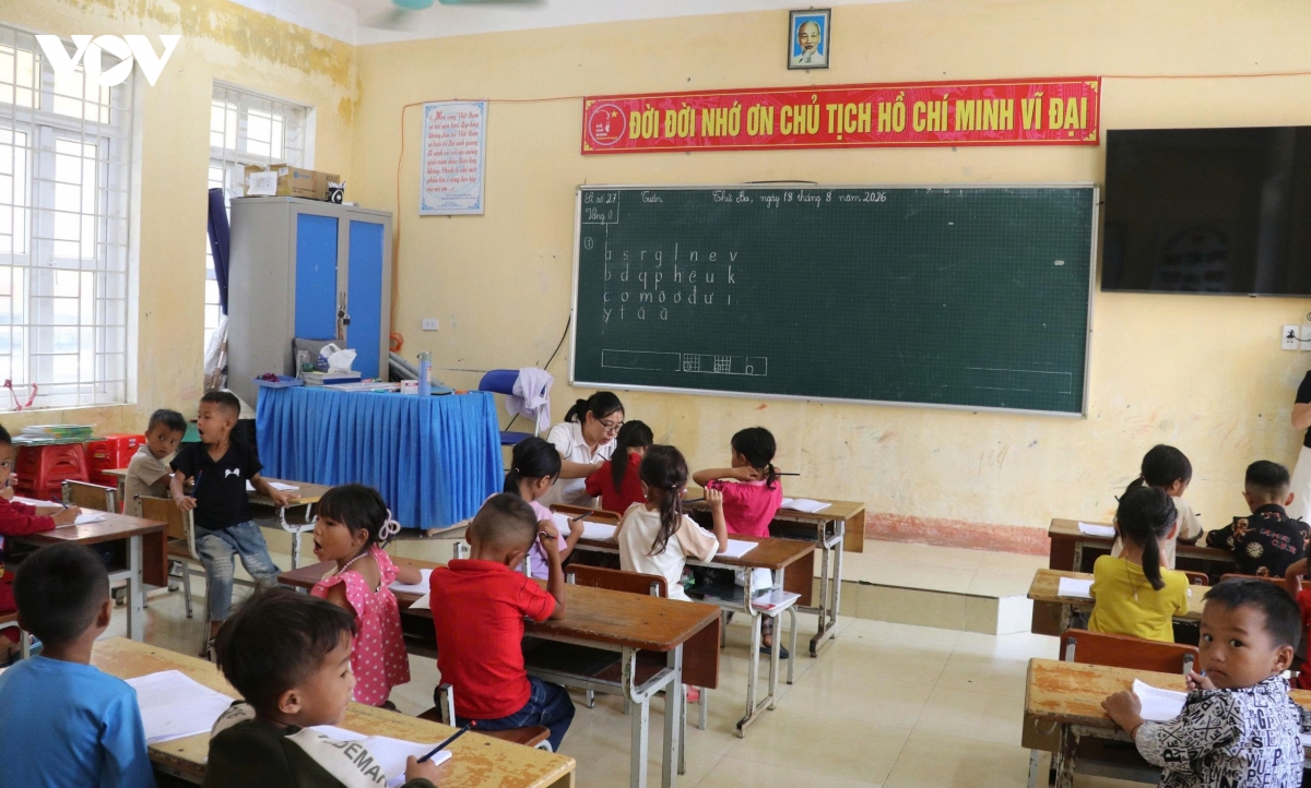 san sang ngay tuu truong nam hoc moi o lao cai hinh anh 4