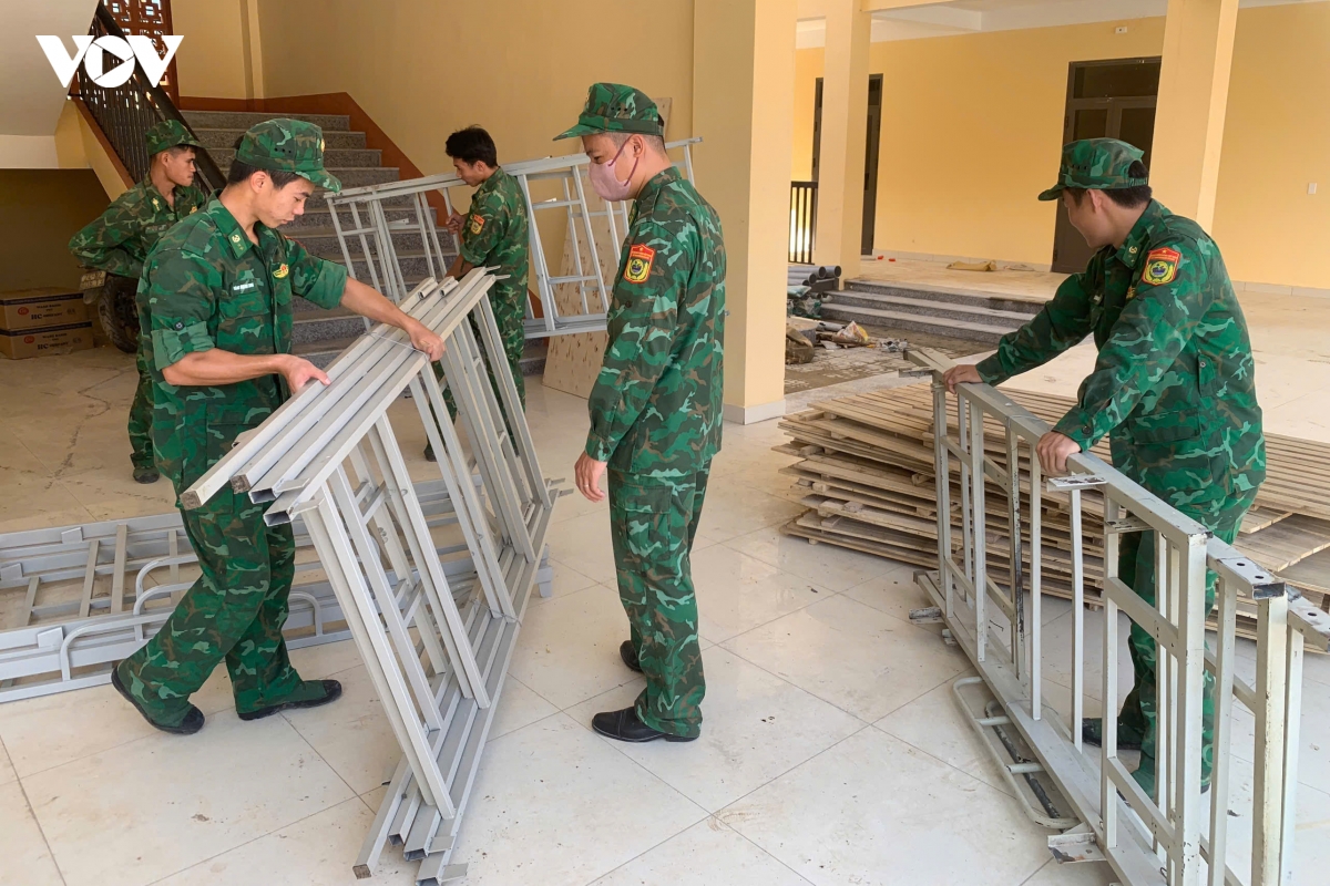 mau xanh ao linh tren nhung ngoi truong trong mo o lao cai hinh anh 12