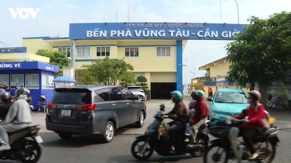 ngay dau ky nghi le, vung tau don kha dong khach tu noi thanh tp.hcm hinh anh 2