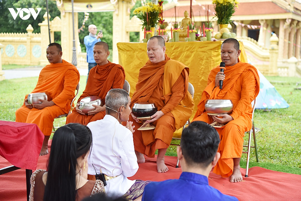 kham pha le hoi thak con cua nguoi khmer mien tay nam bo trong long ha noi hinh anh 3