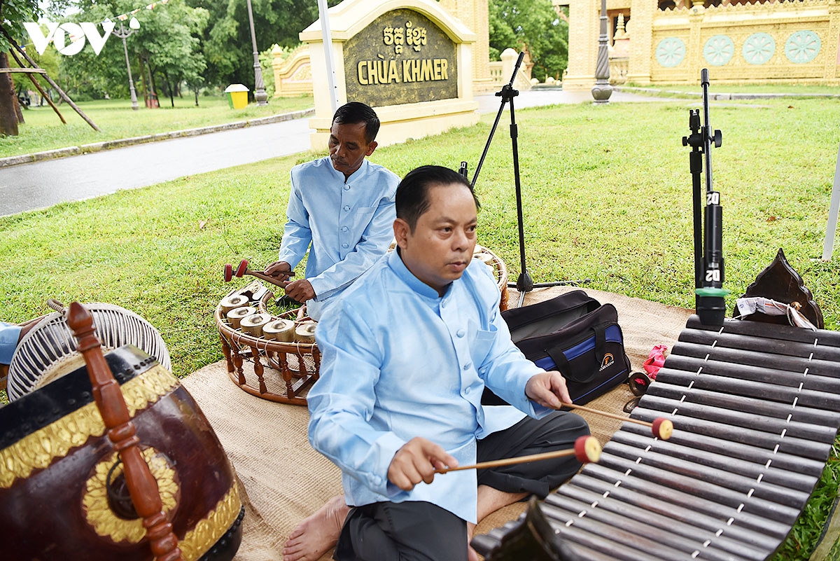 kham pha le hoi thak con cua nguoi khmer mien tay nam bo trong long ha noi hinh anh 13
