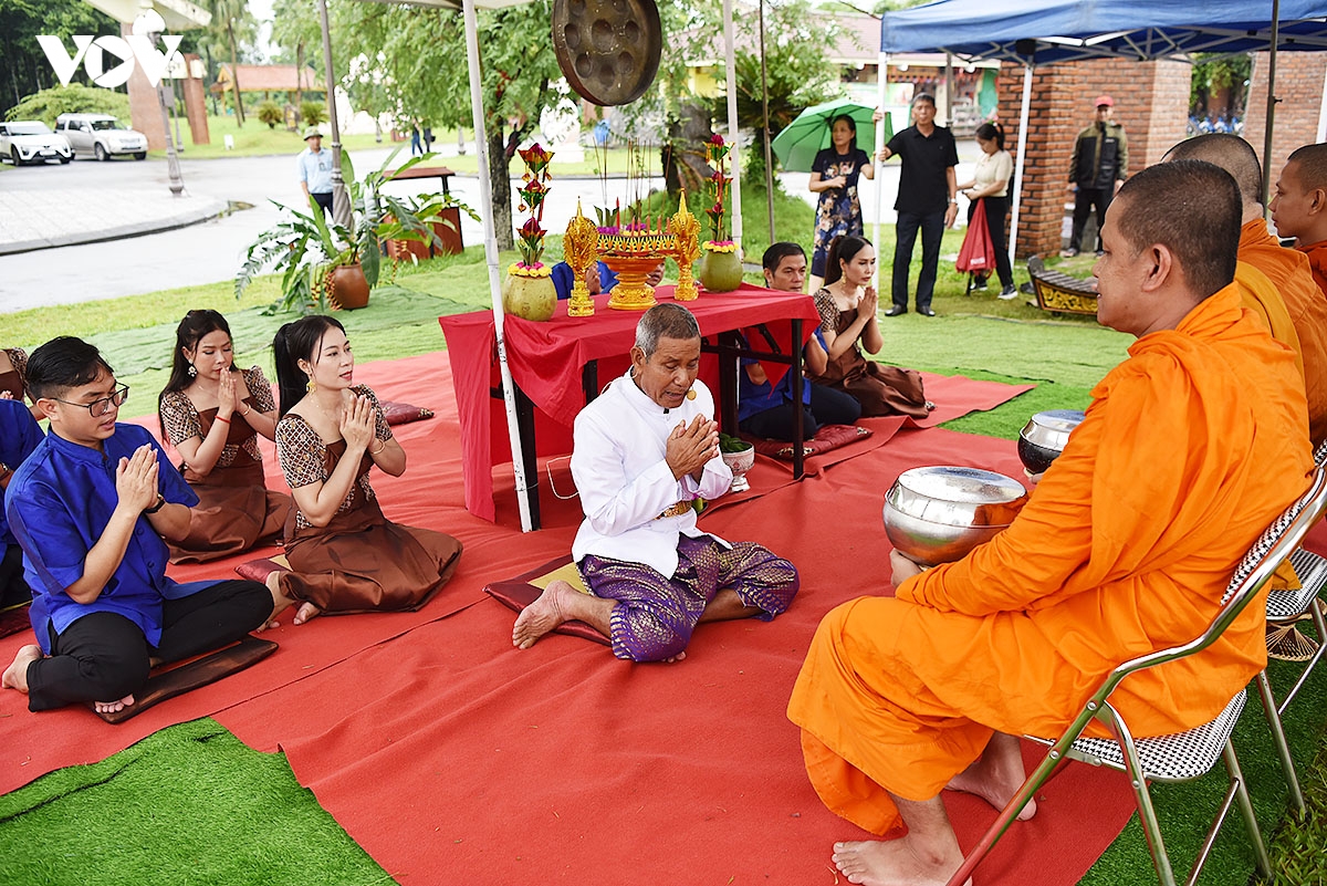 kham pha le hoi thak con cua nguoi khmer mien tay nam bo trong long ha noi hinh anh 16