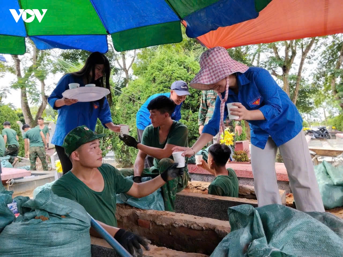 tim ten liet si giua nang mua Dien bien hinh anh 1