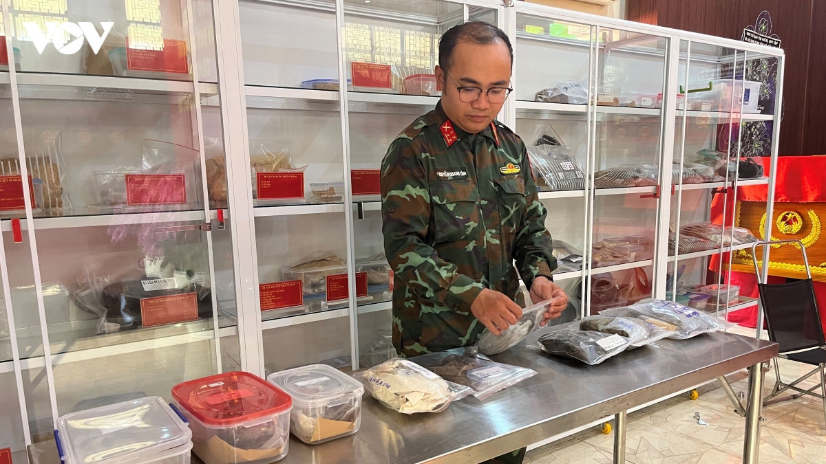 phat hien 10 bo hai cot liet si, 5 di vat tai cong vien le thi rieng hinh anh 2