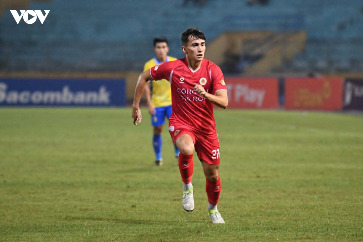 chuyen nhuong v-league 2026 2027 moi nhat cau thu viet kieu chia tay clb cahn hinh anh 1