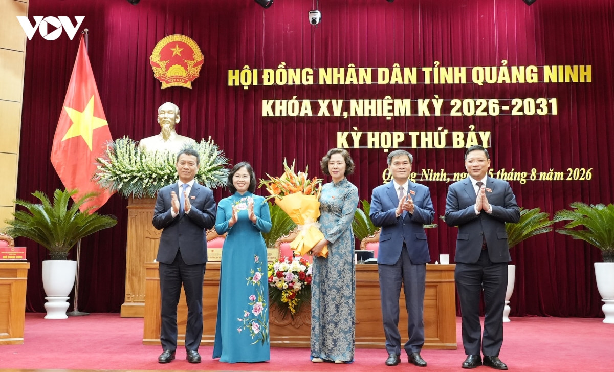 ba vu thi mai anh duoc bau giu chuc pho chu tich ubnd tinh quang ninh hinh anh 1