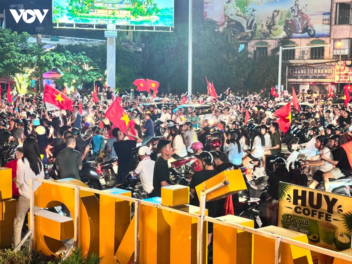 cDv cuong nhiet an mung chuc vo dich asean cup 2026 cua Dt viet nam hinh anh 57
