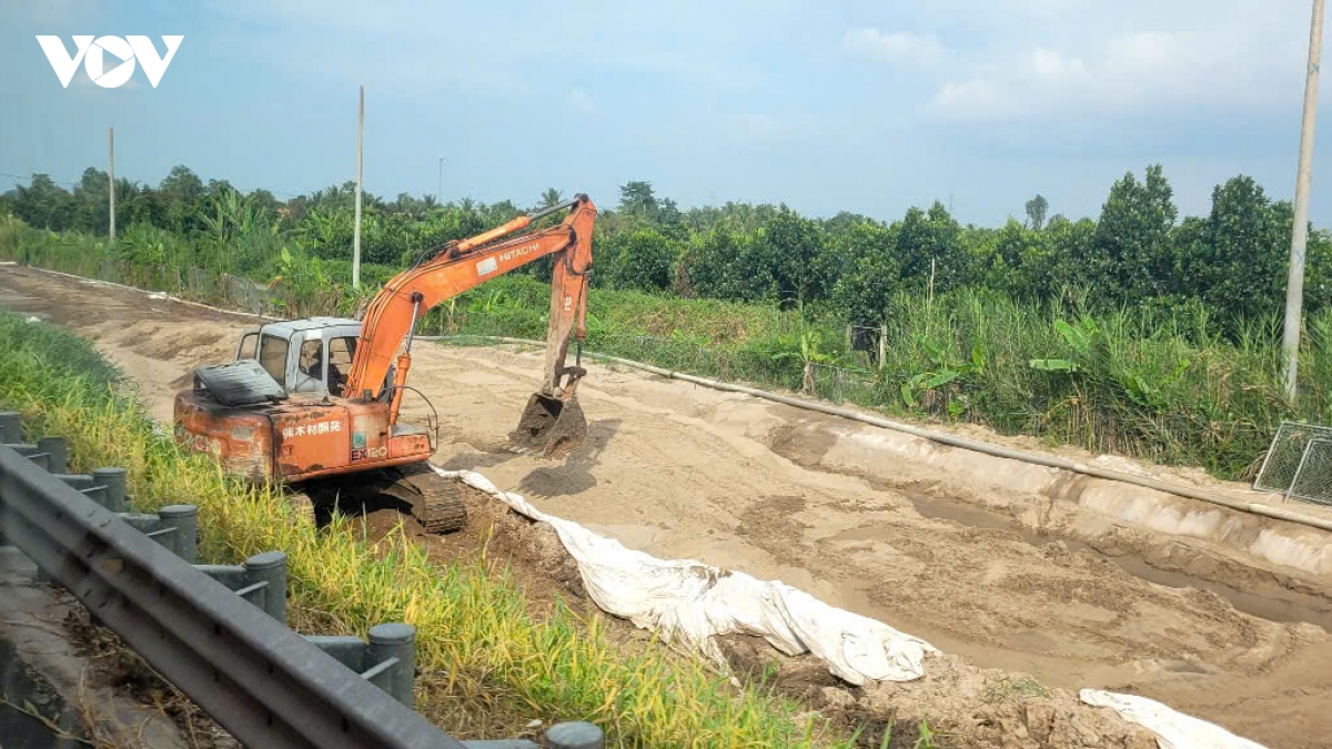 Dong thap co 36 mo cat song hoat dong phuc vu cac du an trong va ngoai tinh hinh anh 4