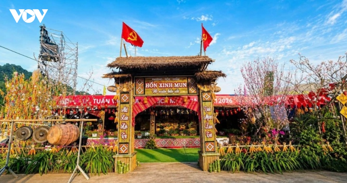 ethnic cultural colors converge in moc chau picture 13