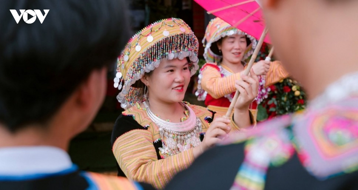 ethnic cultural colors converge in moc chau picture 7
