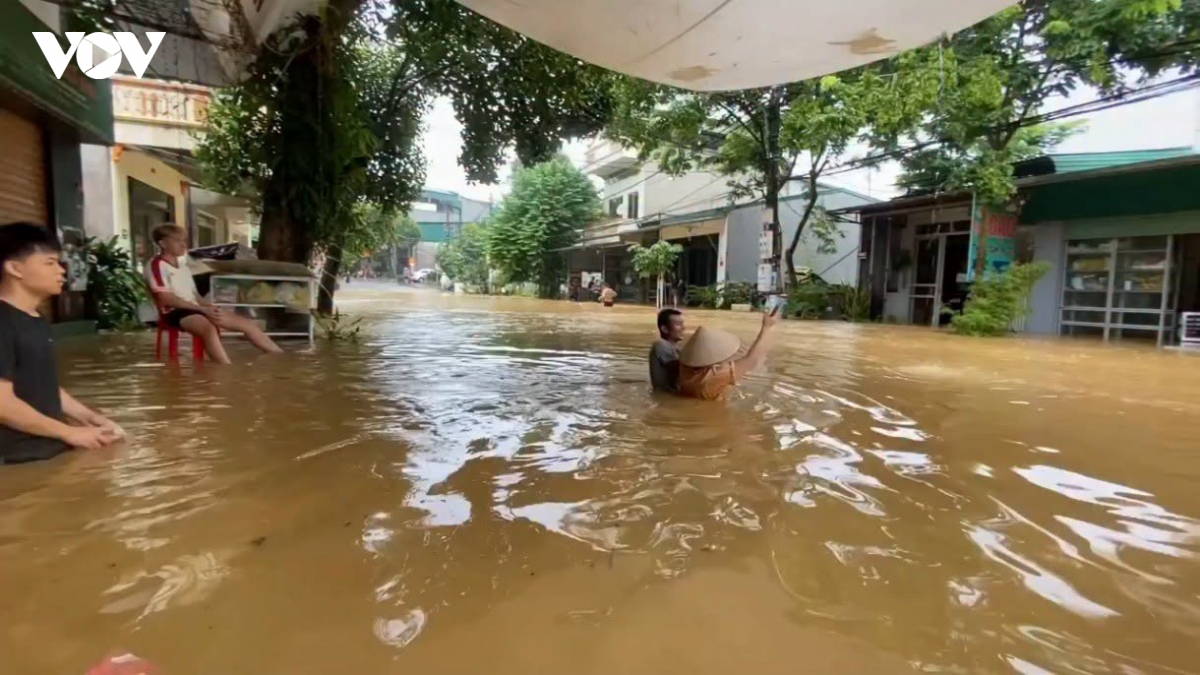 lao cai xay dung kich ban den tung xa, thon phong chong lu quet, sat lo dat hinh anh 1