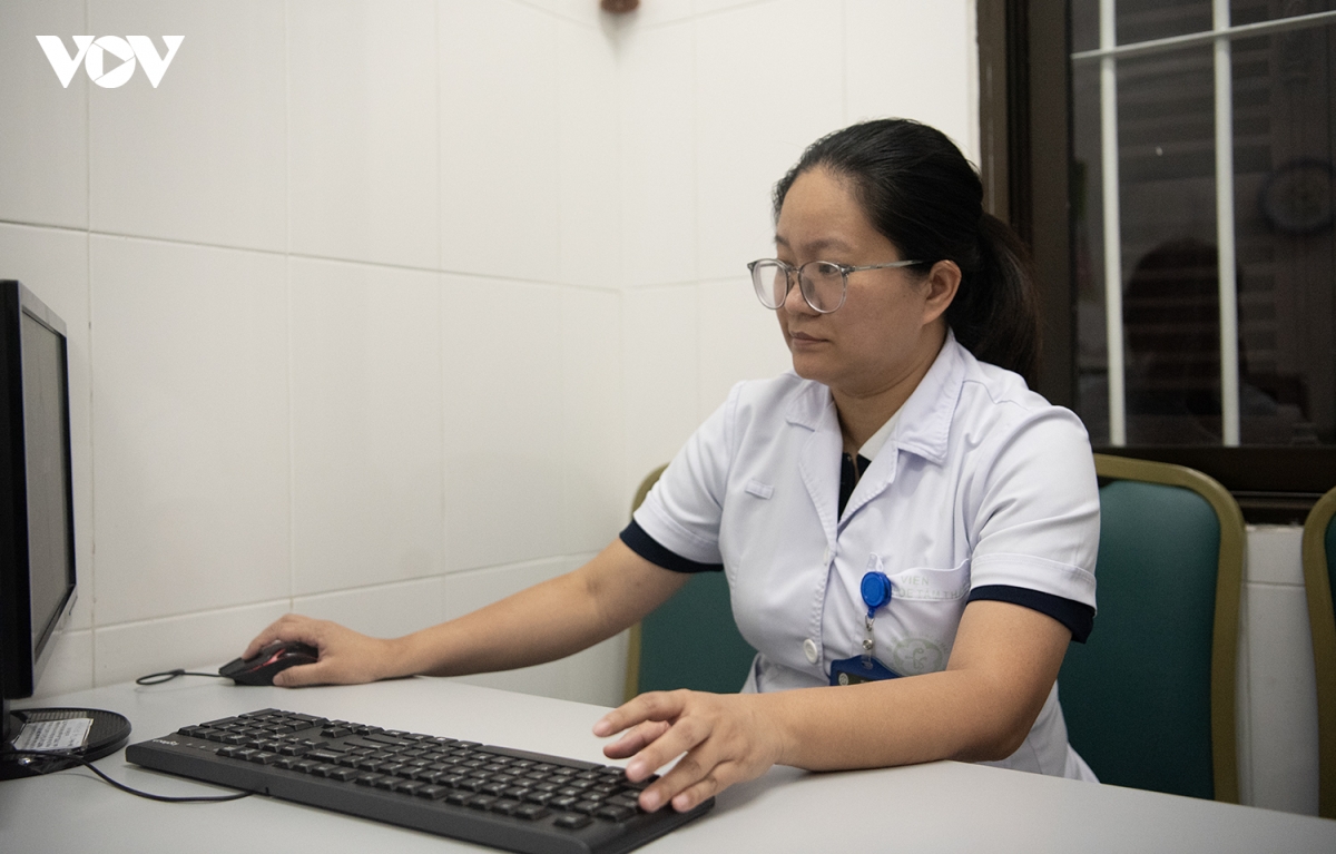 tre 11 tuoi hoang so, mat ngu sau khi xem noi dung kinh di tren mang hinh anh 2